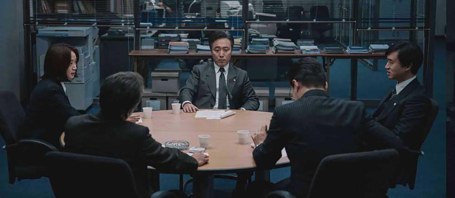 『国家の破産する日』場面写真